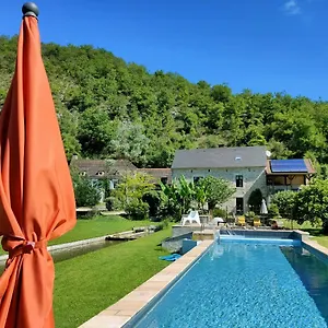 https://gite-blagour-at-les-pieds-dans-leau.midi-pyreneeshotels.com