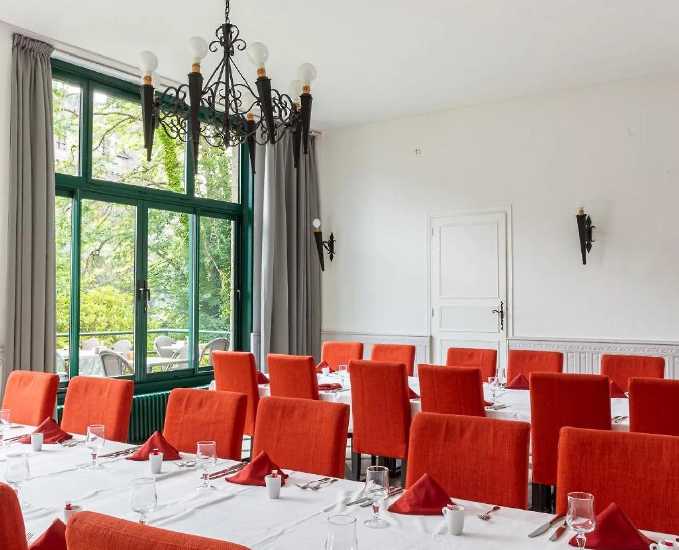 Hotel Restaurant Du Chateau Josselin 3*,  France